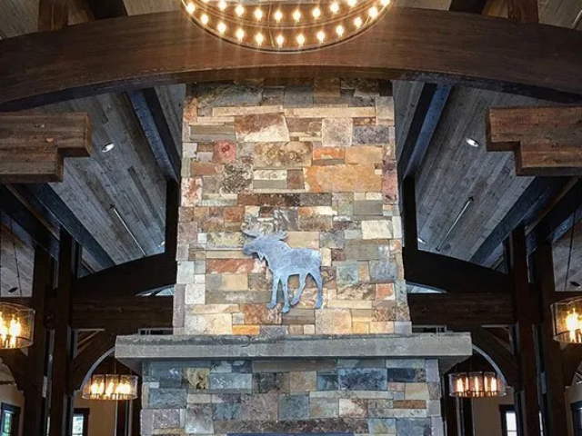 The Idaho Club: Clubhouse Restaurant Fireplace